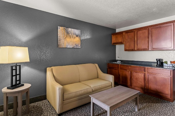 Best Western Sherwood Inn & Suites image 7